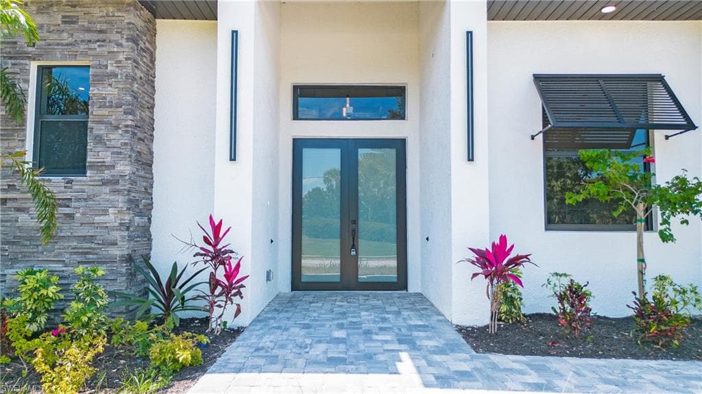 4111 Williams RD, ESTERO FL 33928-5