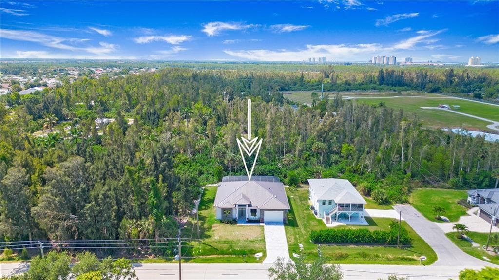 4111 Williams RD, ESTERO FL 33928-43
