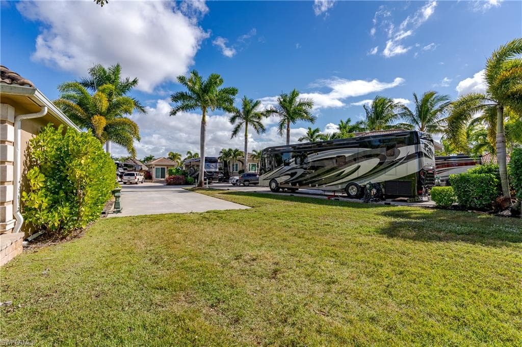 13407 Snook CIR, NAPLES FL 34114-23