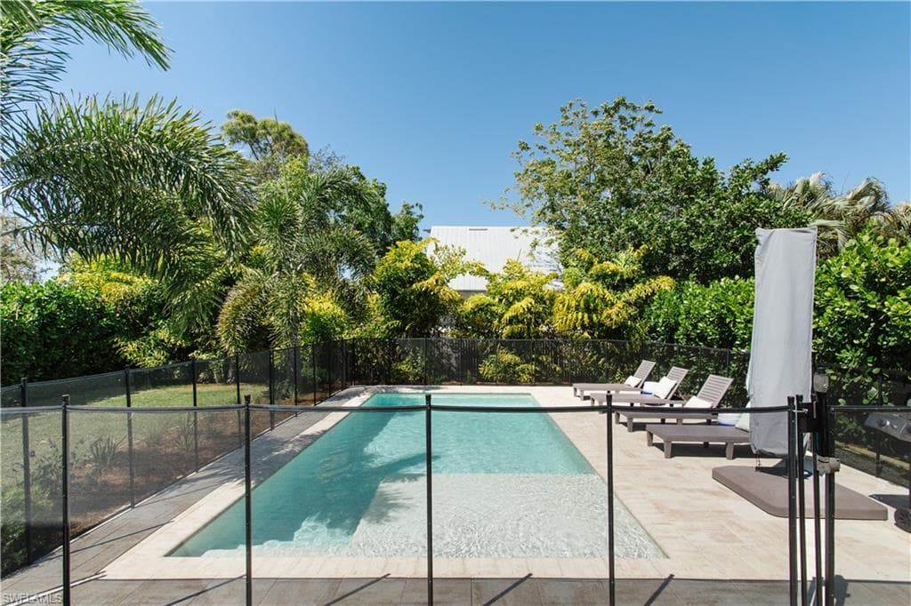 167 1st ST, BONITA SPRINGS FL 34134-1