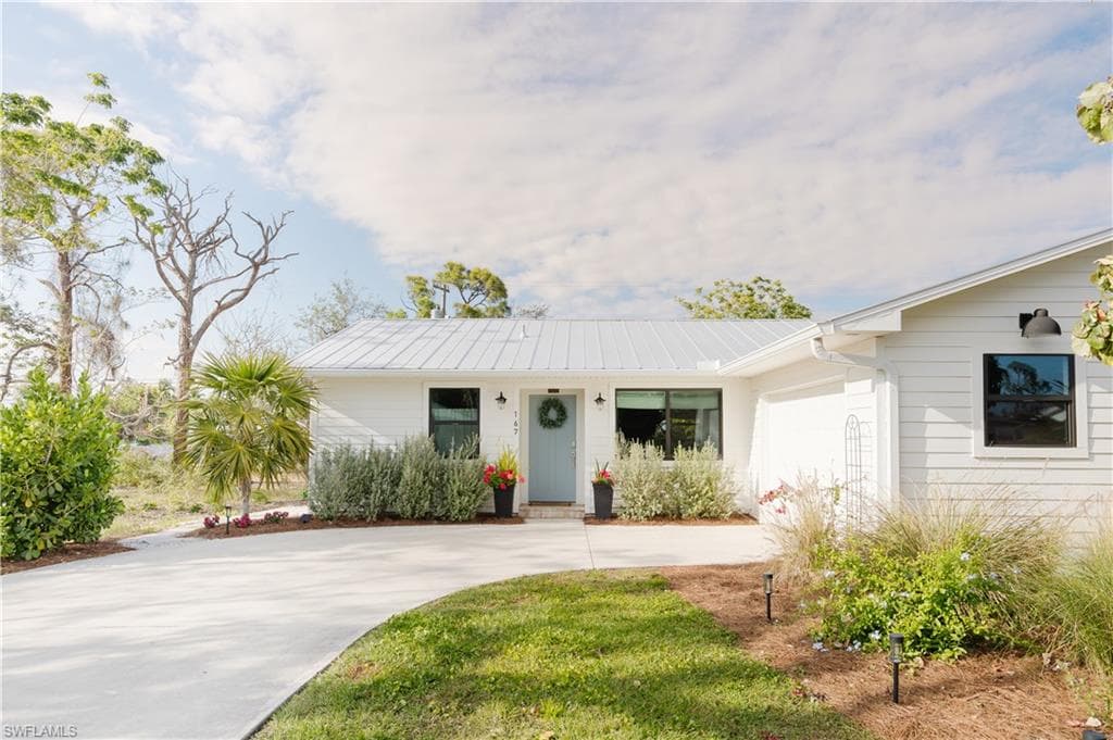 167 1st ST, BONITA SPRINGS FL 34134-25