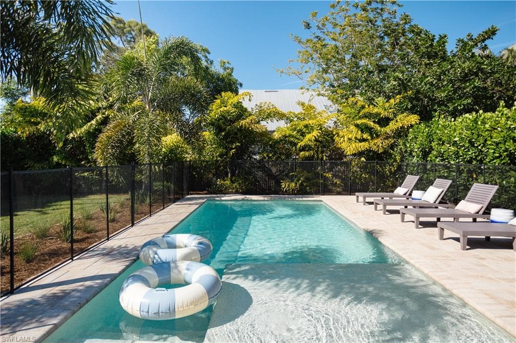 167 1st ST, BONITA SPRINGS FL 34134-2