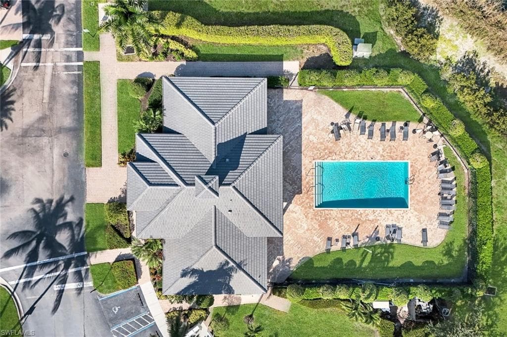 1370 Mariposa CIR # 102, NAPLES FL 34105-43