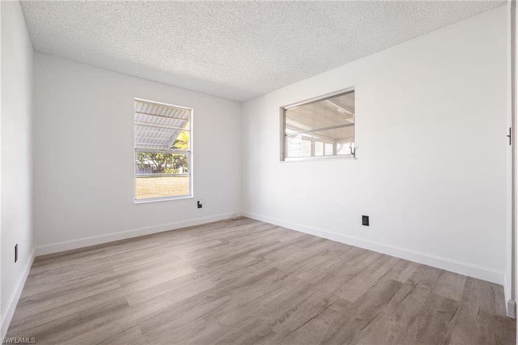 13 Pinewood BLVD, LEHIGH ACRES FL 33936-19