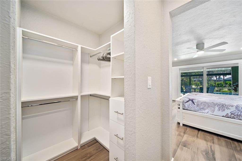 1270 Par View DR-21