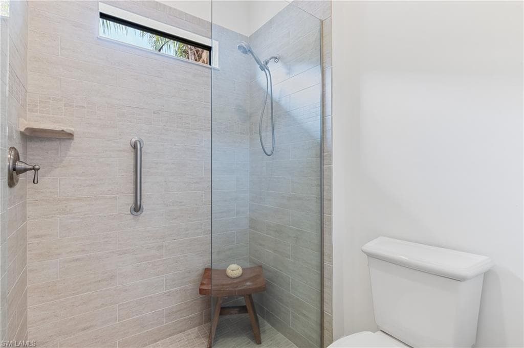 12459 Kentwood AVE, FORT MYERS FL 33913-25