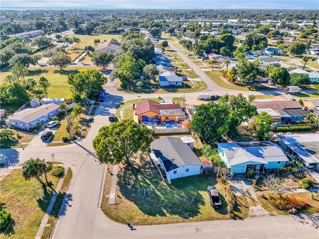 853 Java Plum AVE, NORTH FORT MYERS FL 33903-5