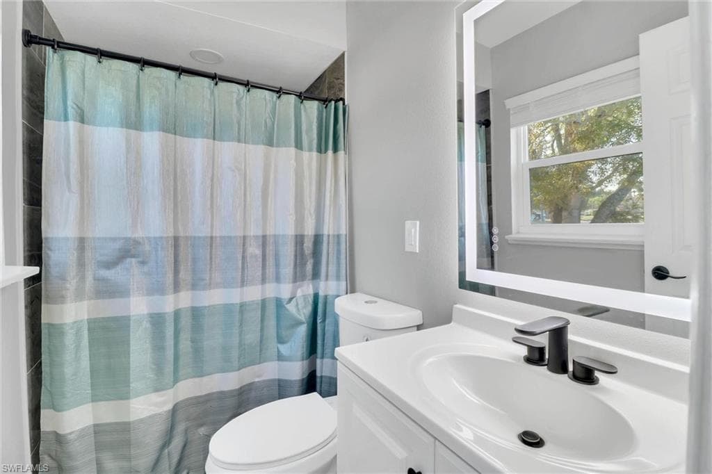 853 Java Plum AVE, NORTH FORT MYERS FL 33903-21