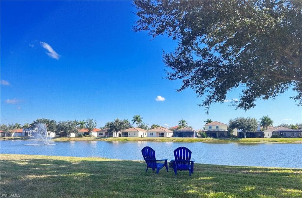 2675 Blue Cypress Lake CT, CAPE CORAL FL 33909-46