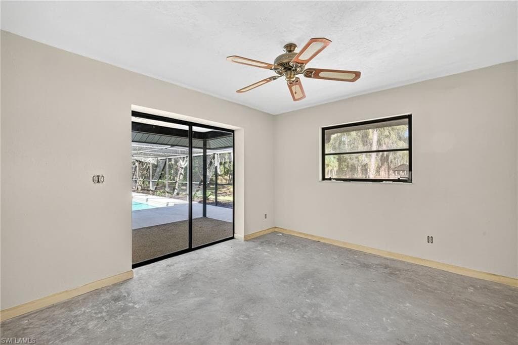 6811 Sandalwood LN-26