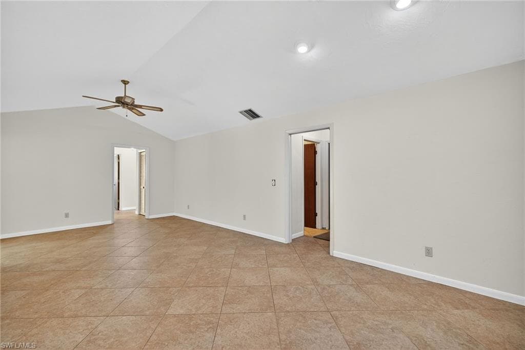 6811 Sandalwood LN-11