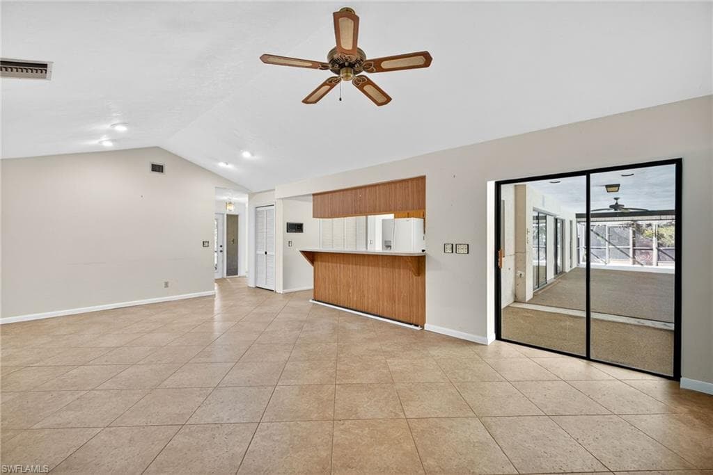 6811 Sandalwood LN-9