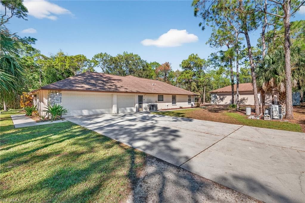 6811 Sandalwood LN-36