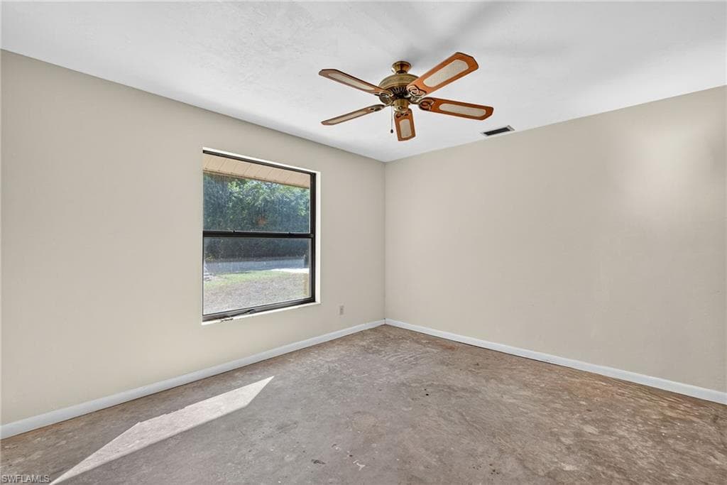 6811 Sandalwood LN-30