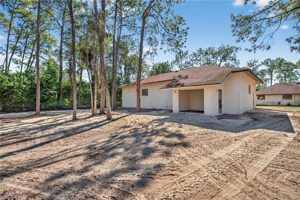 6811 Sandalwood LN-38