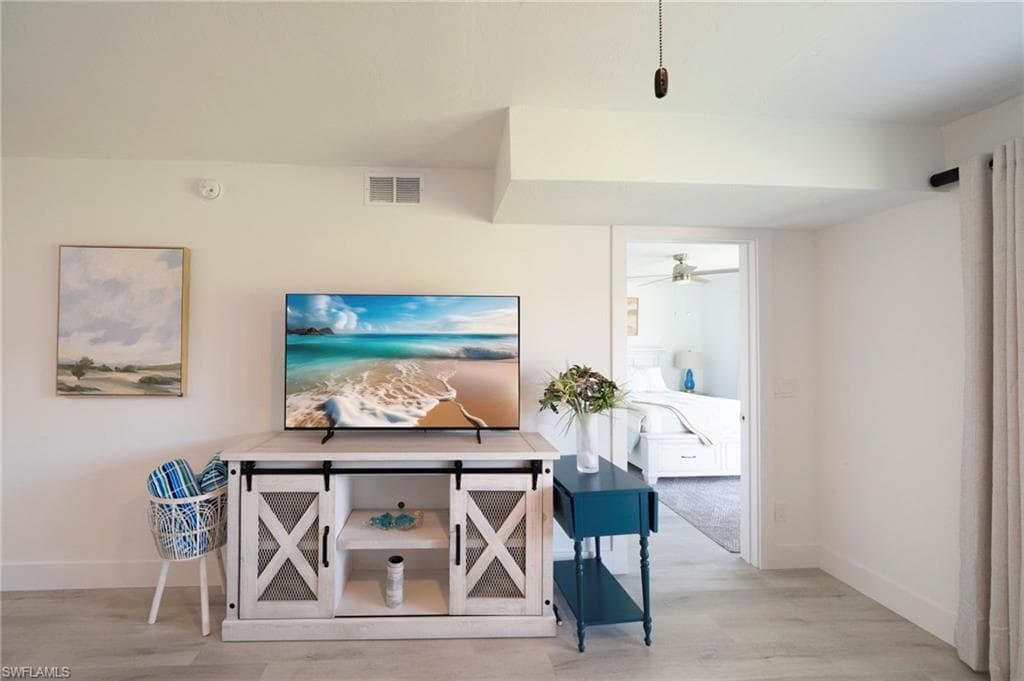 16881 Davis RD # 716, FORT MYERS FL 33908-11