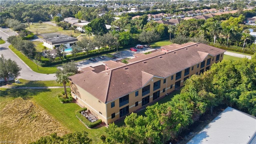 13651 Julias WAY 1427-31
