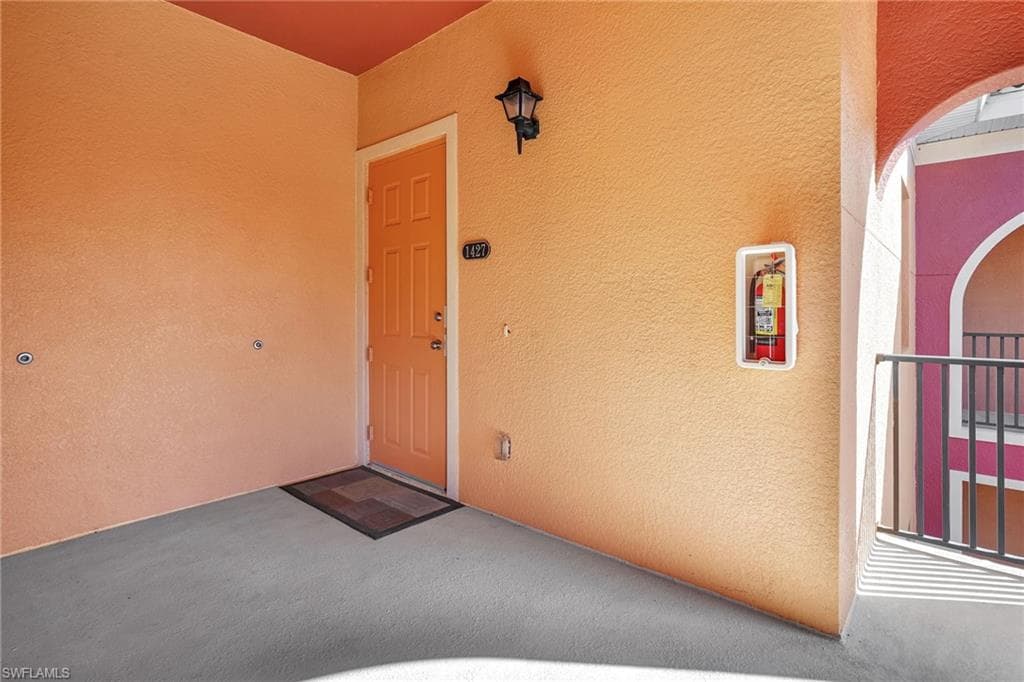 13651 Julias WAY 1427-3