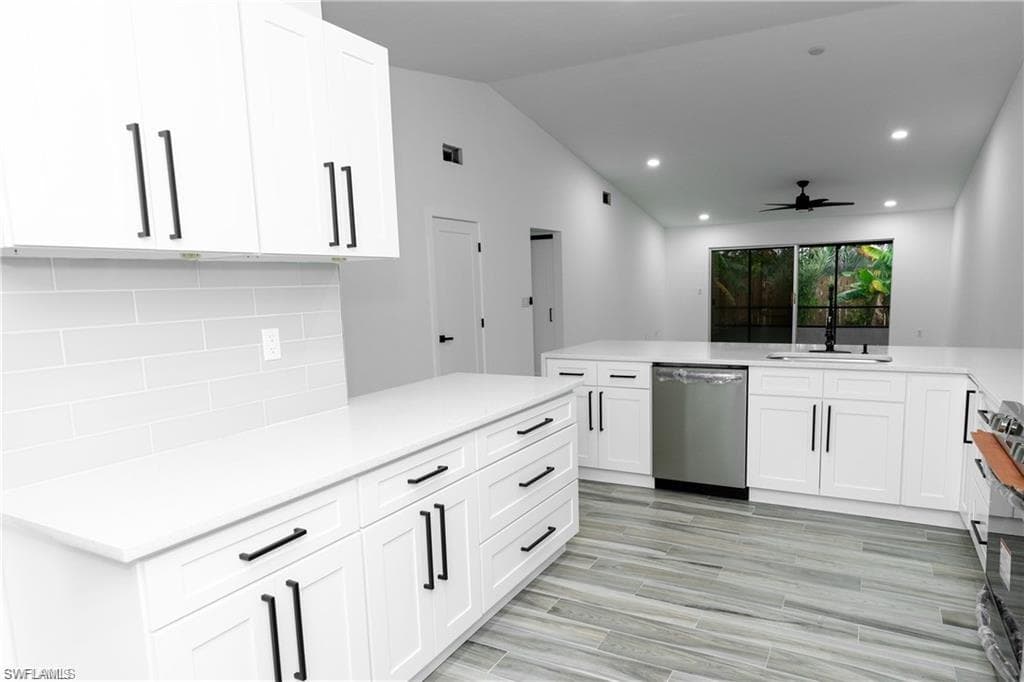 6499 Royal Woods DR, FORT MYERS FL 33908-7