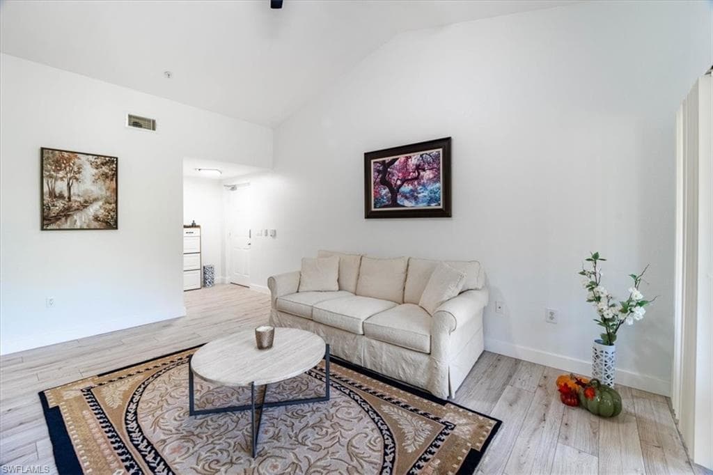 7925 Preserve CIR # 333, NAPLES FL 34119-8