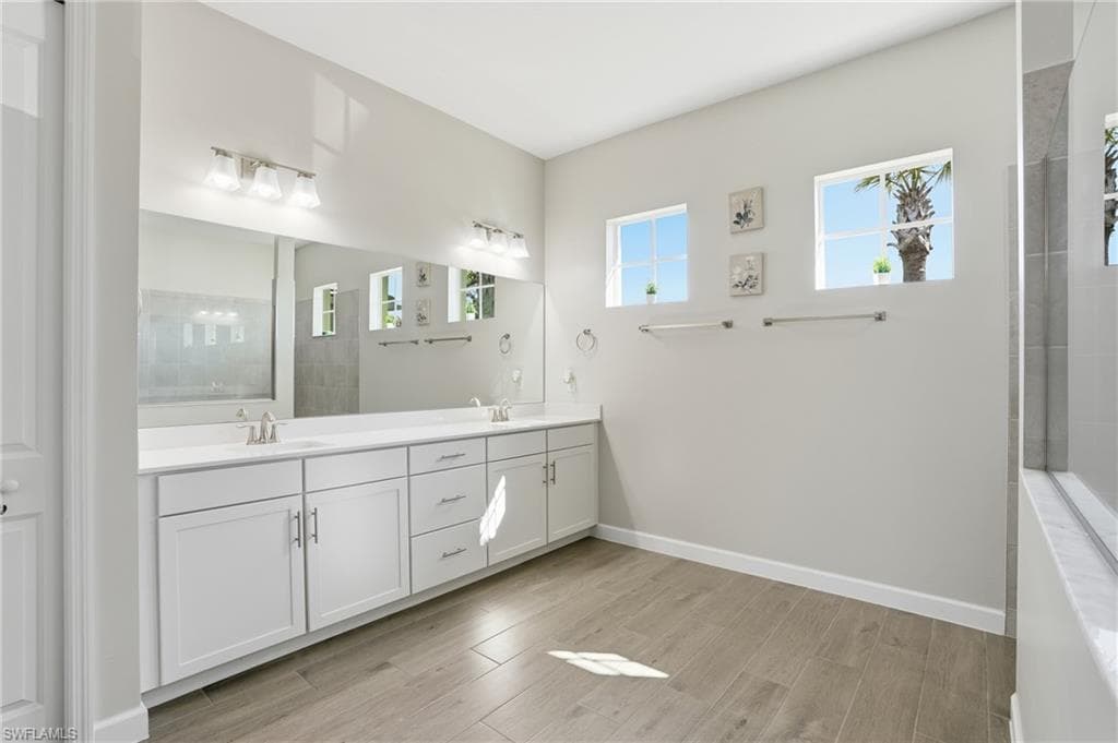 17040 Serengeti CIR, ALVA FL 33920-19