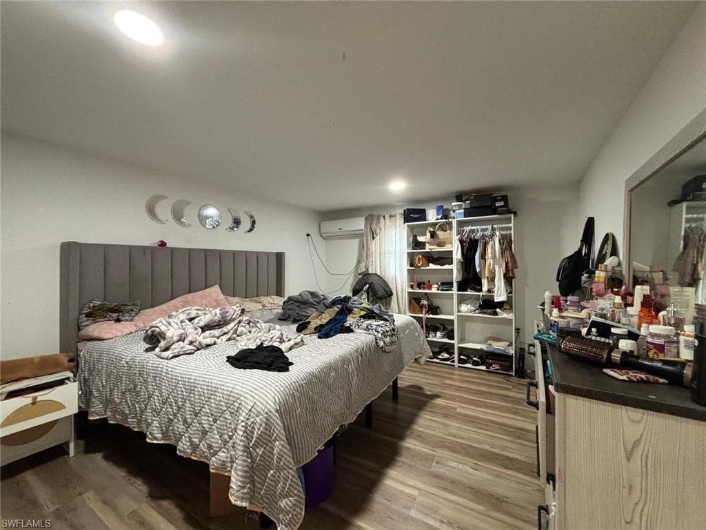 8326 Breeze DR, NORTH FORT MYERS FL 33917-1