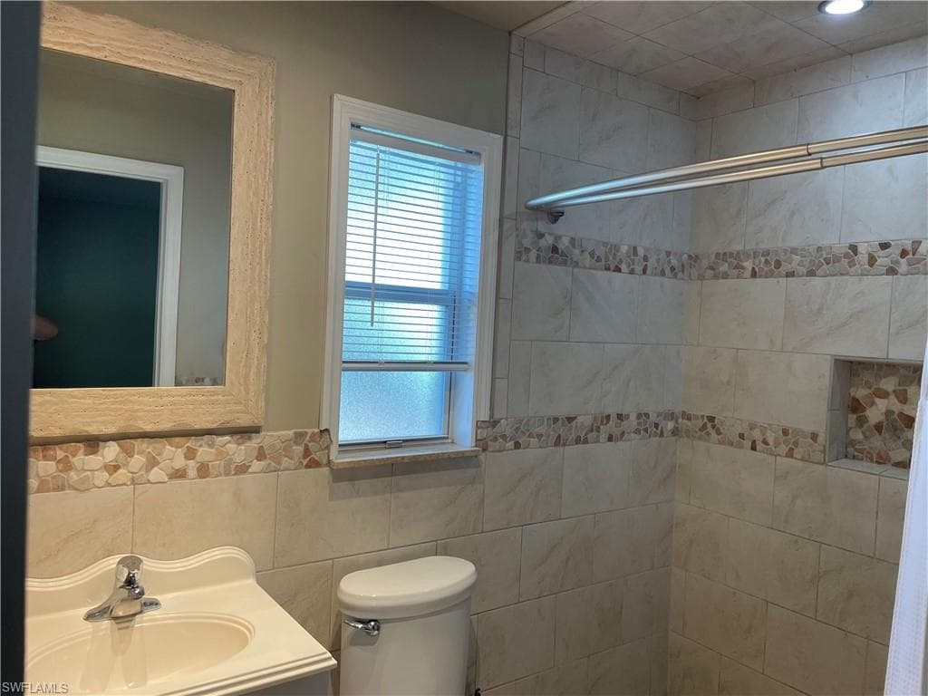 6335 Hofstra CT W, FORT MYERS FL 33919-17