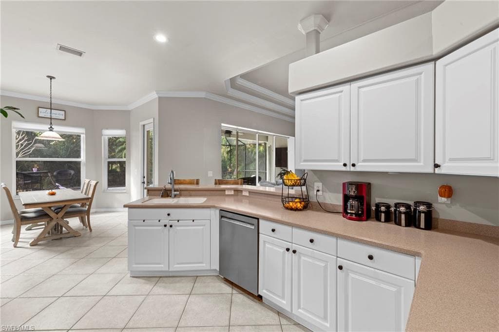 11452 Pembrook RUN, ESTERO FL 33928-10