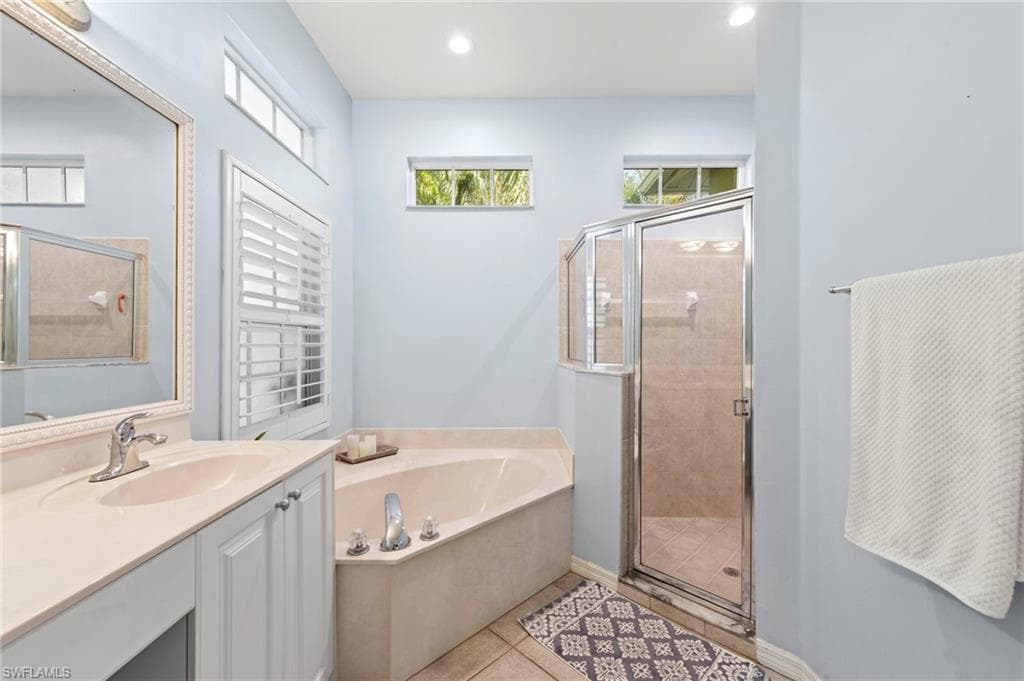 11452 Pembrook RUN, ESTERO FL 33928-18