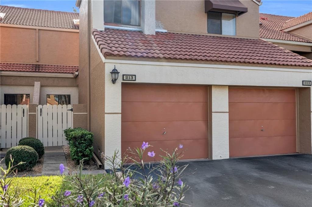 7150 Golden Eagle CT # 213, FORT MYERS FL 33912-40