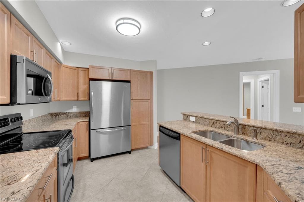 7150 Golden Eagle CT # 213, FORT MYERS FL 33912-7