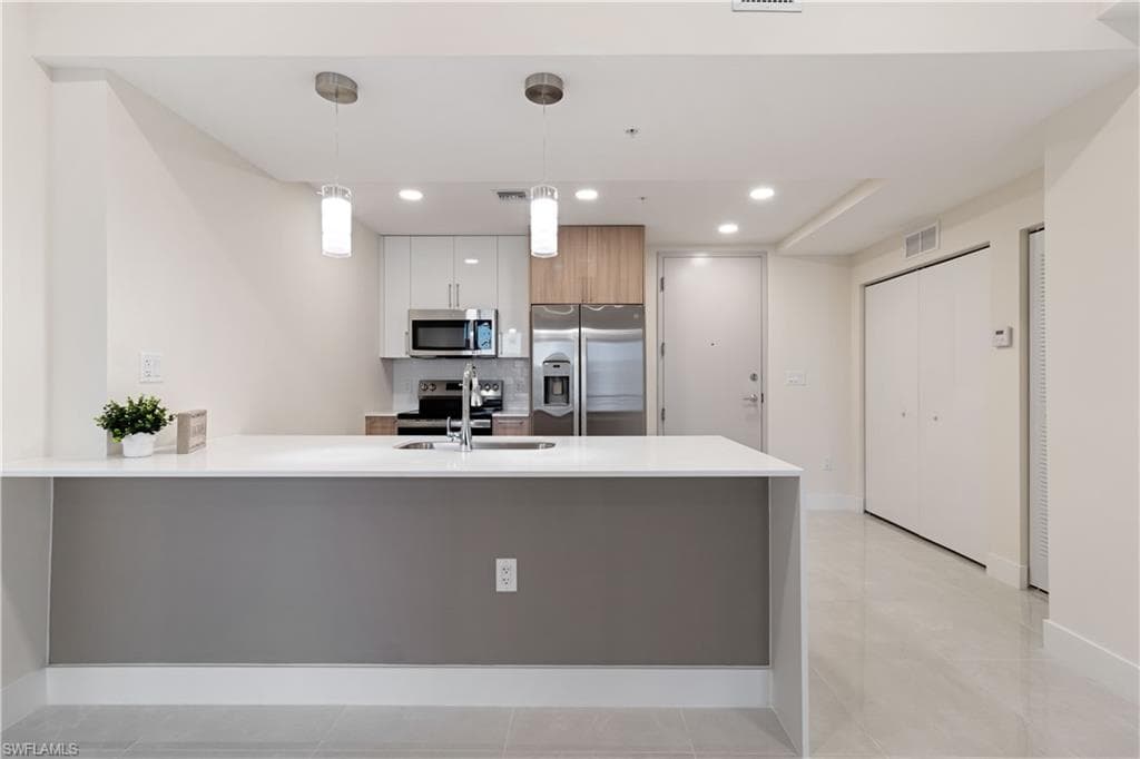 26600 Rosewood Pointe DR # 101, BONITA SPRINGS FL 34135-2