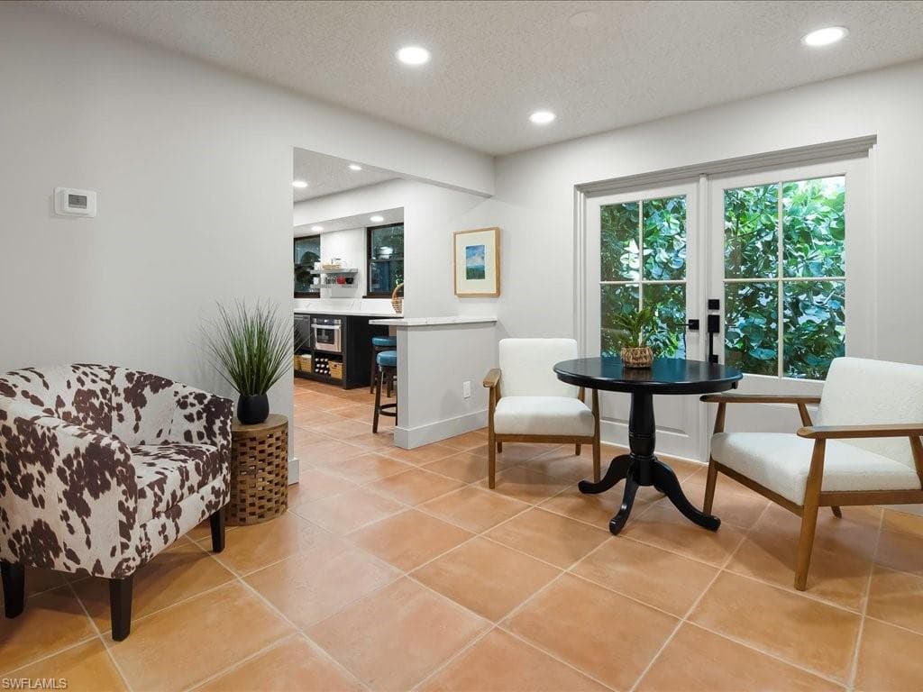 1046 Sperling AVE-6
