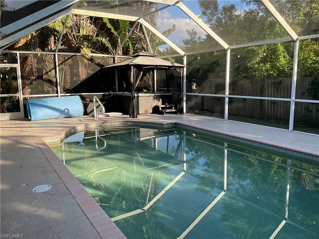 6715 Willow Lake CIR, FORT MYERS FL 33966-2