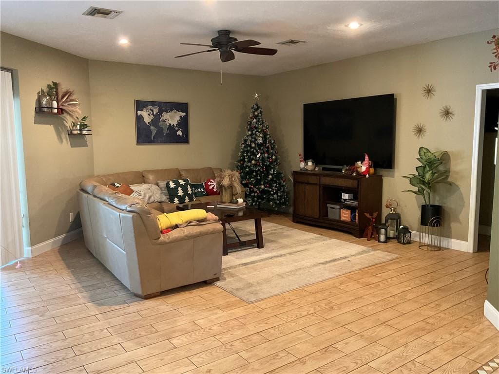 6715 Willow Lake CIR, FORT MYERS FL 33966-20