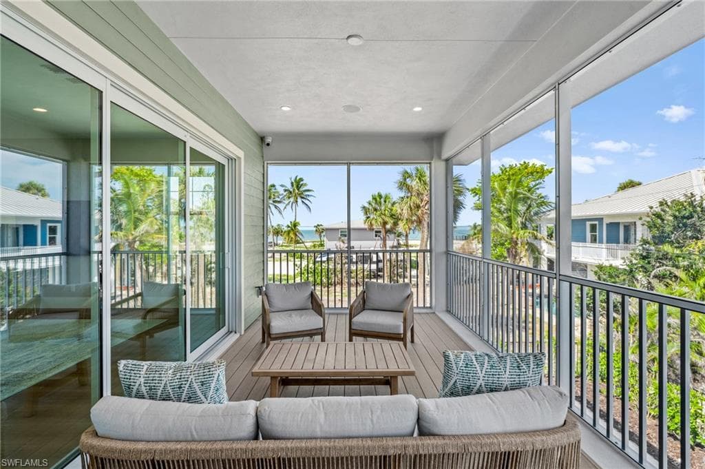 117 Hercules DR, FORT MYERS BEACH FL 33931-21