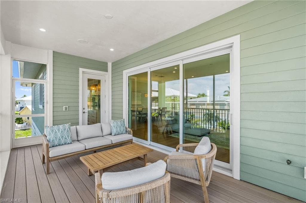 117 Hercules DR, FORT MYERS BEACH FL 33931-23