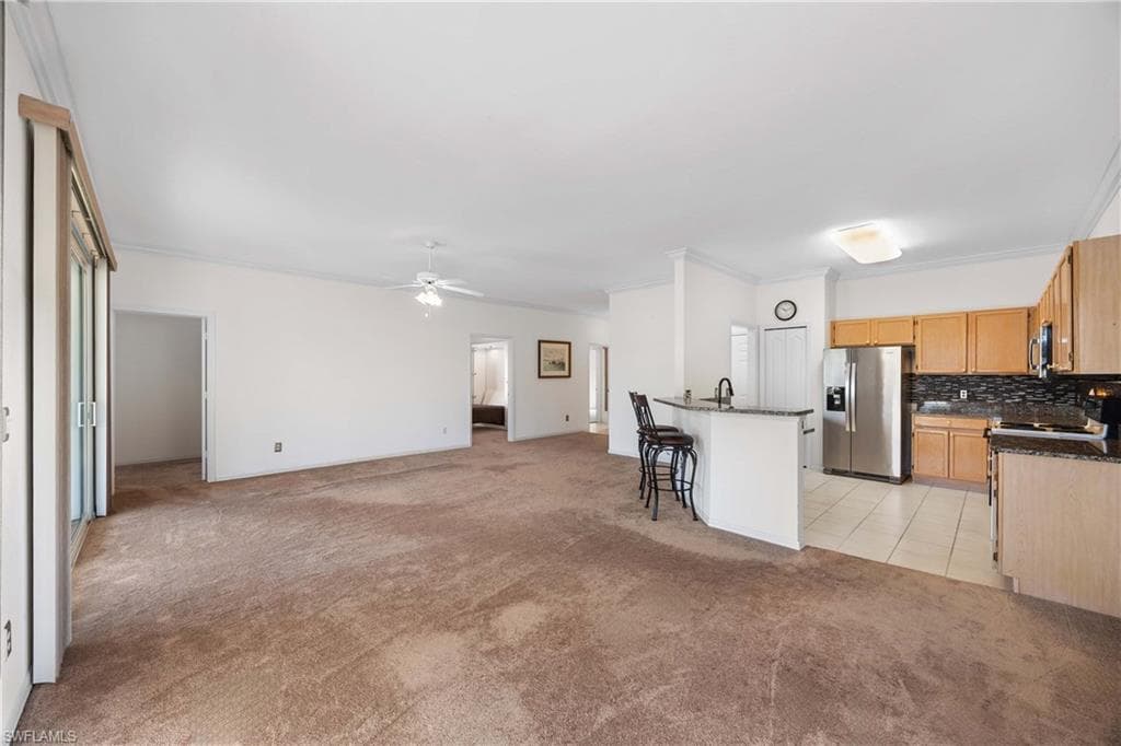223 Stanhope CIR, NAPLES FL 34104-1