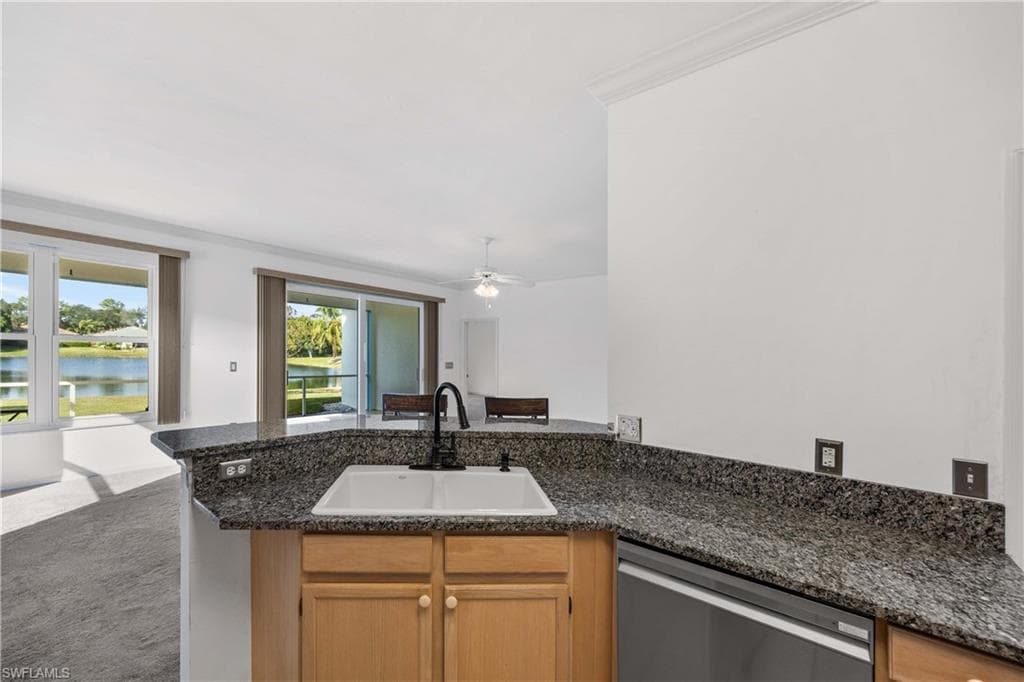223 Stanhope CIR, NAPLES FL 34104-6