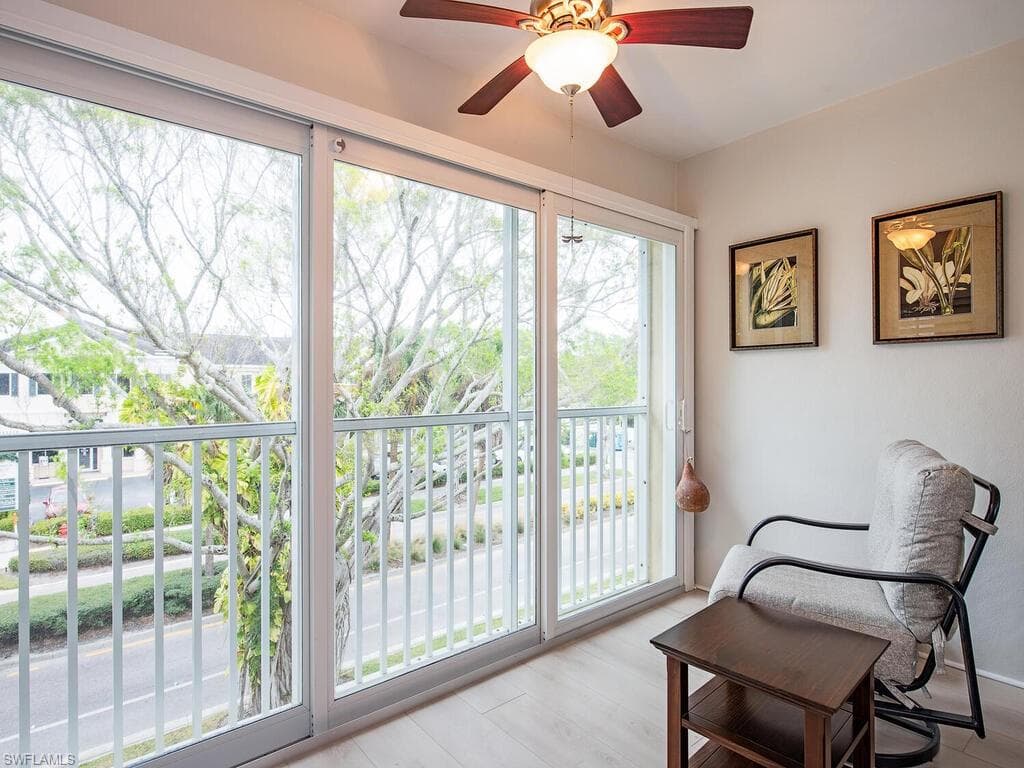 218 Banyan BLVD # 218, NAPLES FL 34102-5