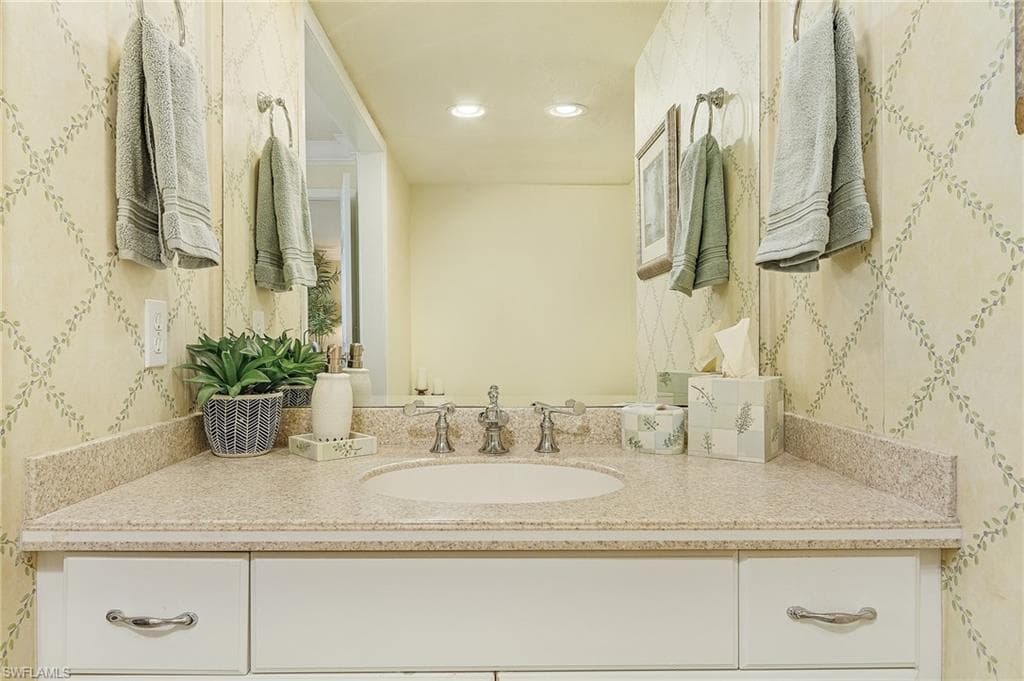 17080 Harbour Point DR # 213, FORT MYERS FL 33908-17