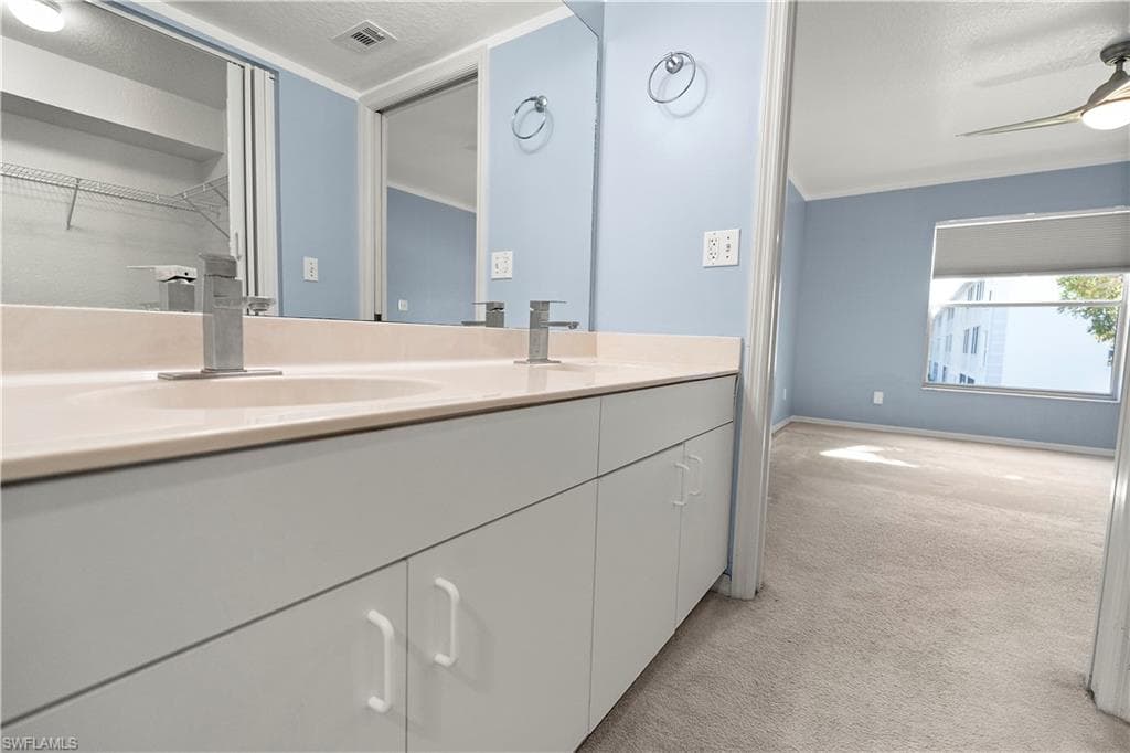 9610 Victoria LN # D202, NAPLES FL 34109-18