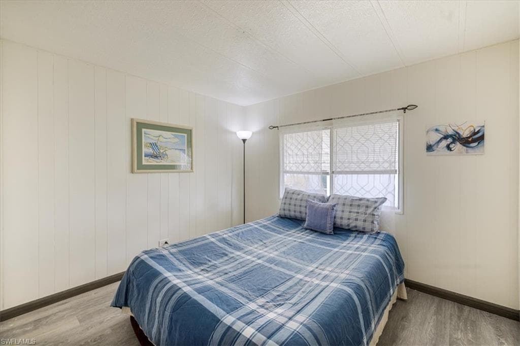 952 Days LN, NORTH FORT MYERS FL 33917-10