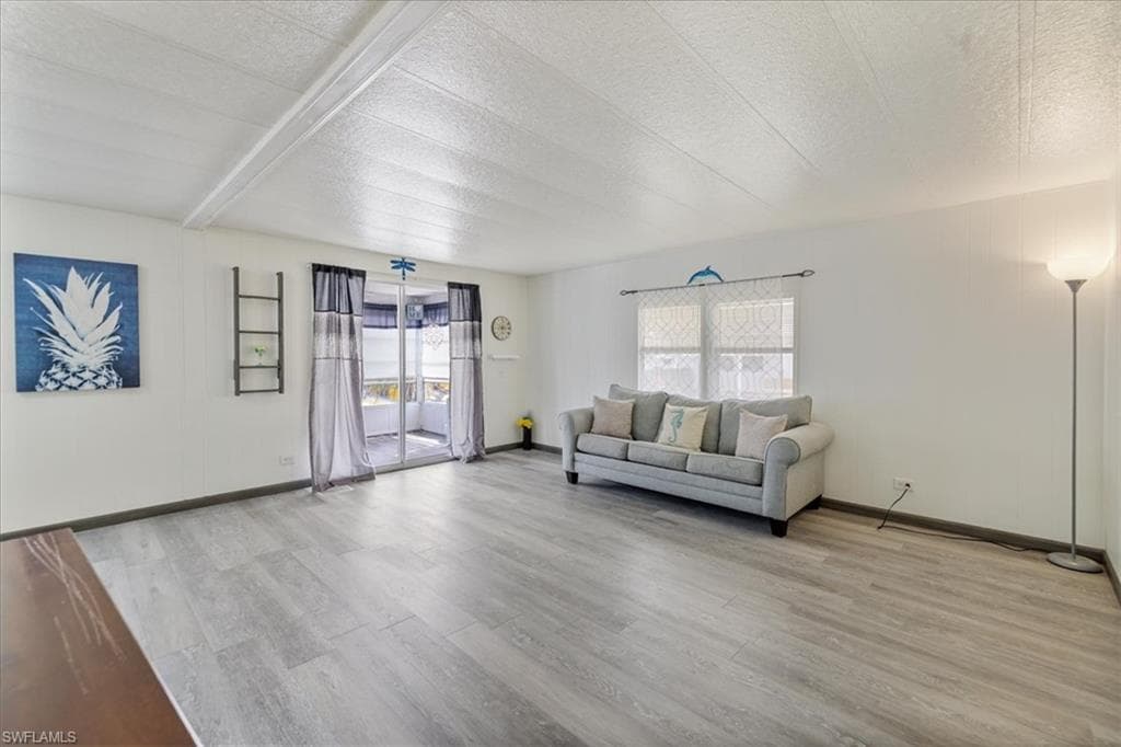 952 Days LN, NORTH FORT MYERS FL 33917-18