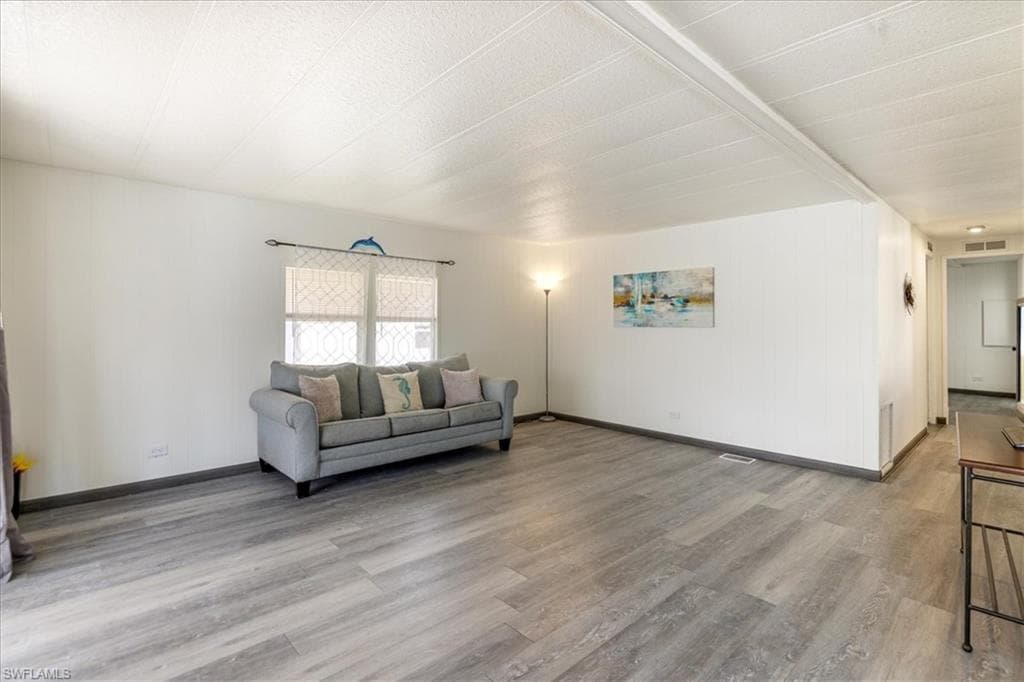 952 Days LN, NORTH FORT MYERS FL 33917-7