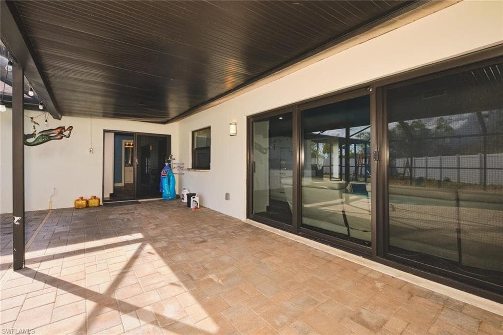 6451 Adelphi CIR-22