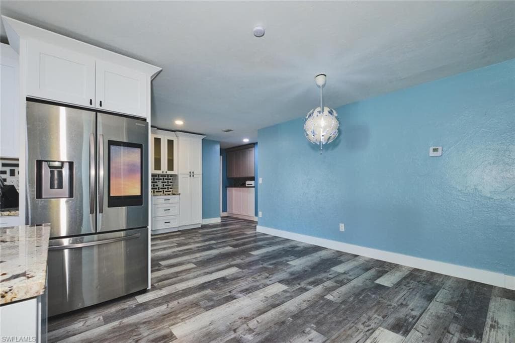 6451 Adelphi CIR-1