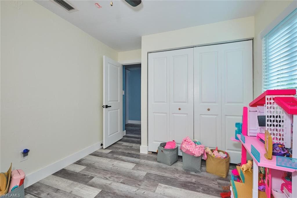6451 Adelphi CIR-16