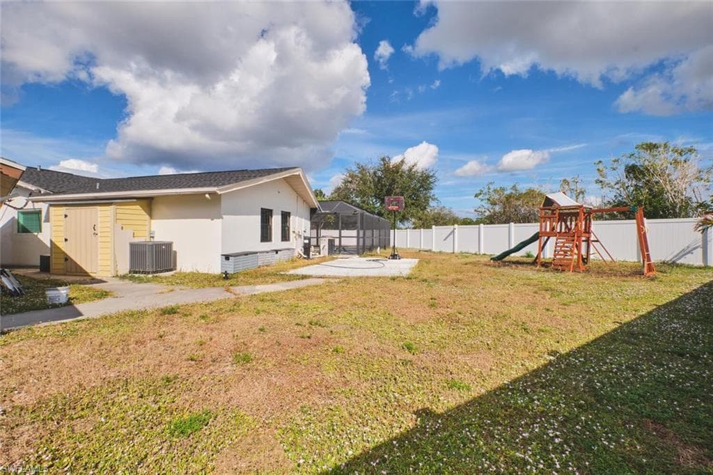 6451 Adelphi CIR-27