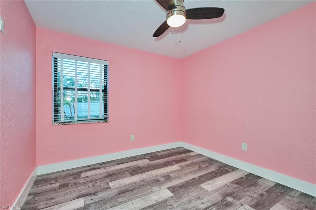 6451 Adelphi CIR-17
